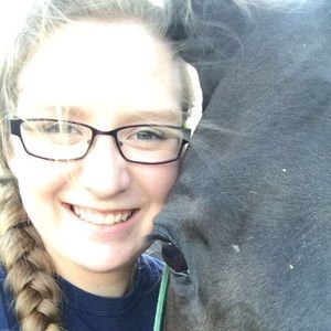 Meet your Posher, Rebecca